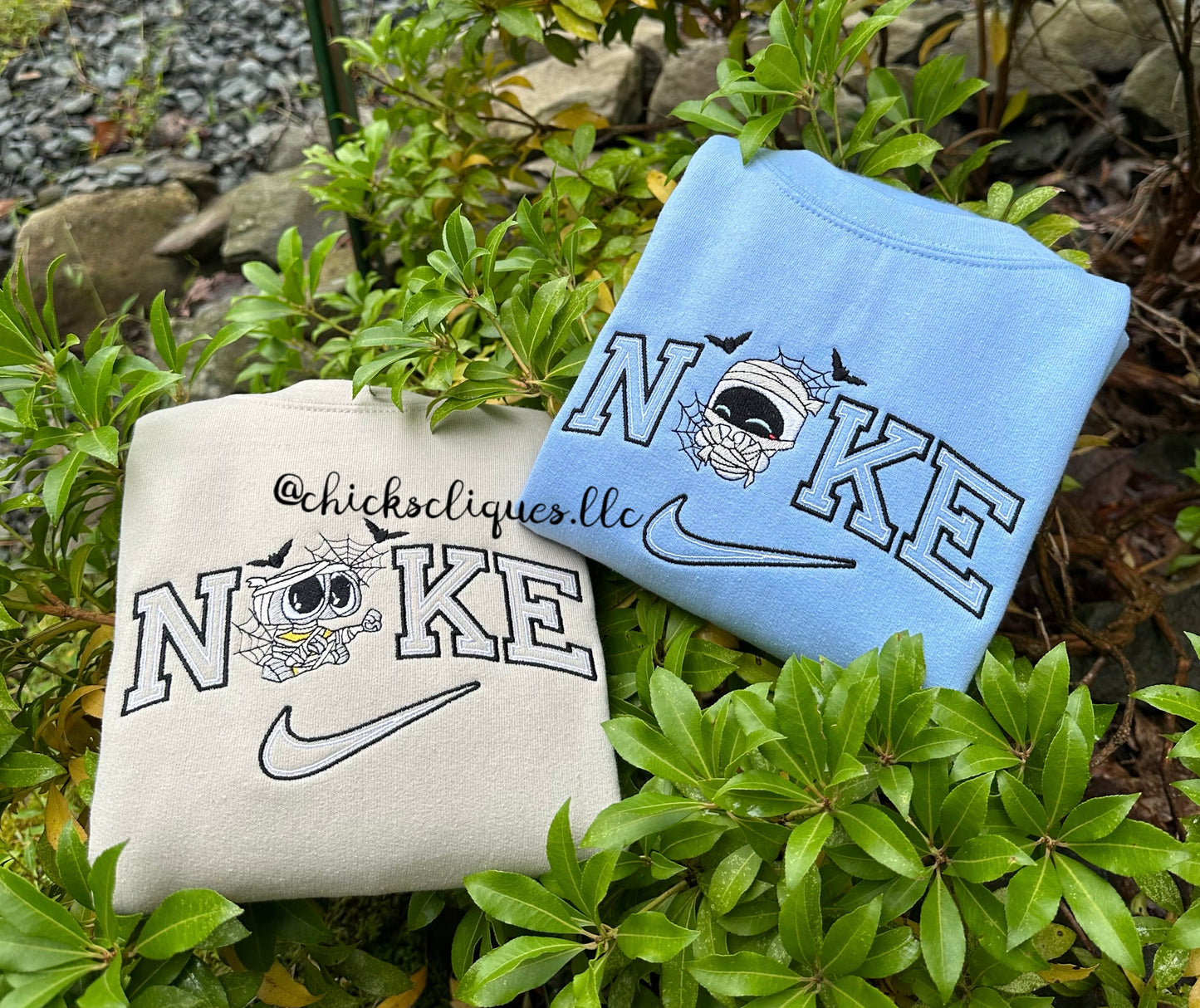 Wall-E and Eve Mummies Couples Halloween Embroidery Crewneck Sweatshirt