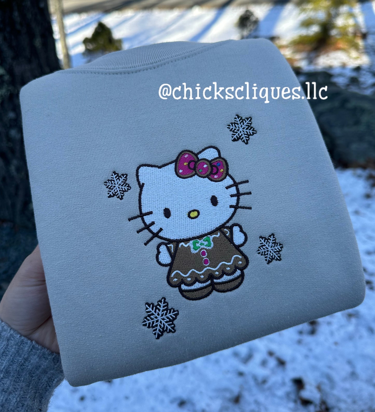 Kitty Gingerbread Snowflake Christmas Embroidery Crewneck Sweatshirt
