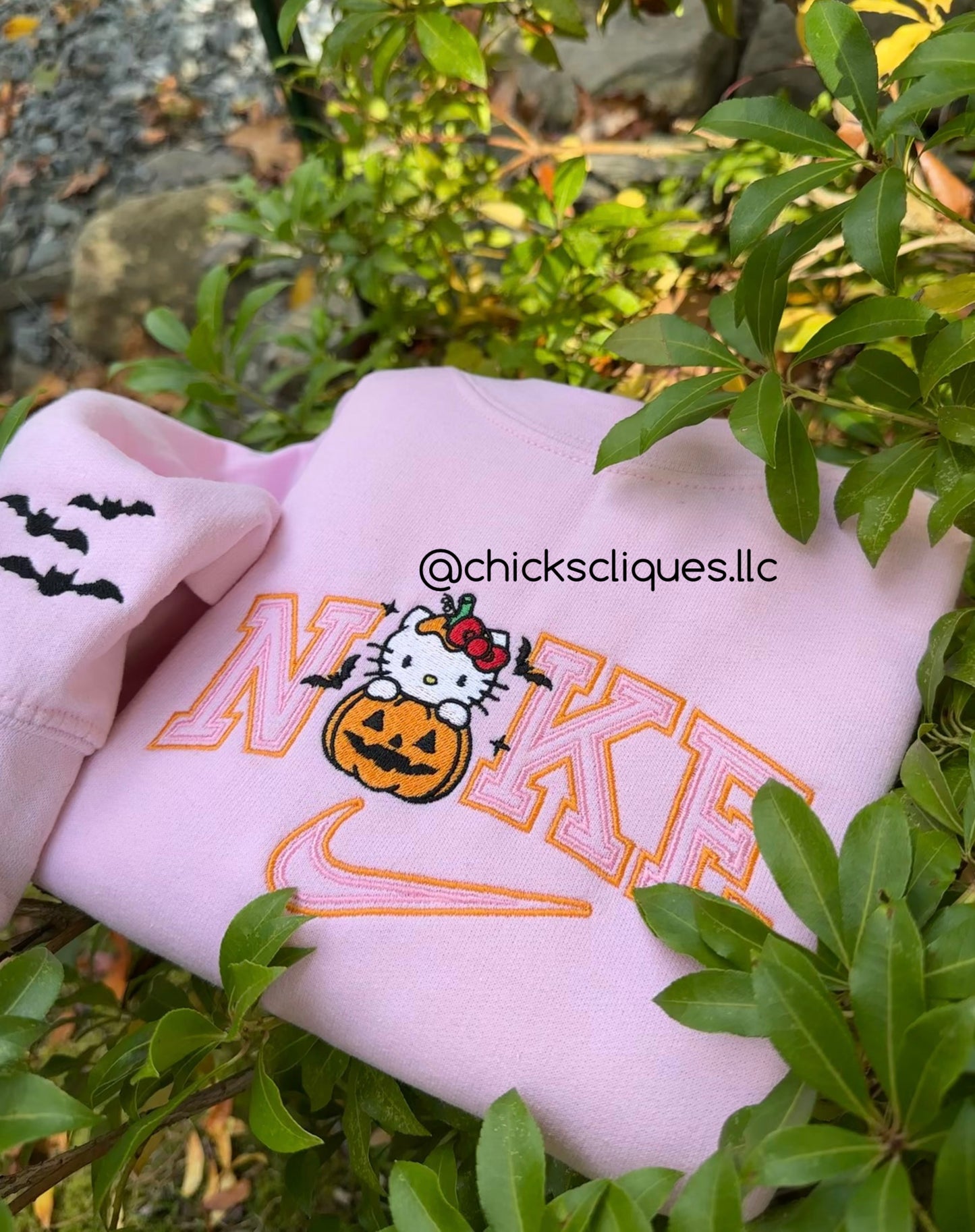 Kitty Pumpkin Red Bow and Bats With Sleeve Halloween Embroidery Crewneck Sweatshirt