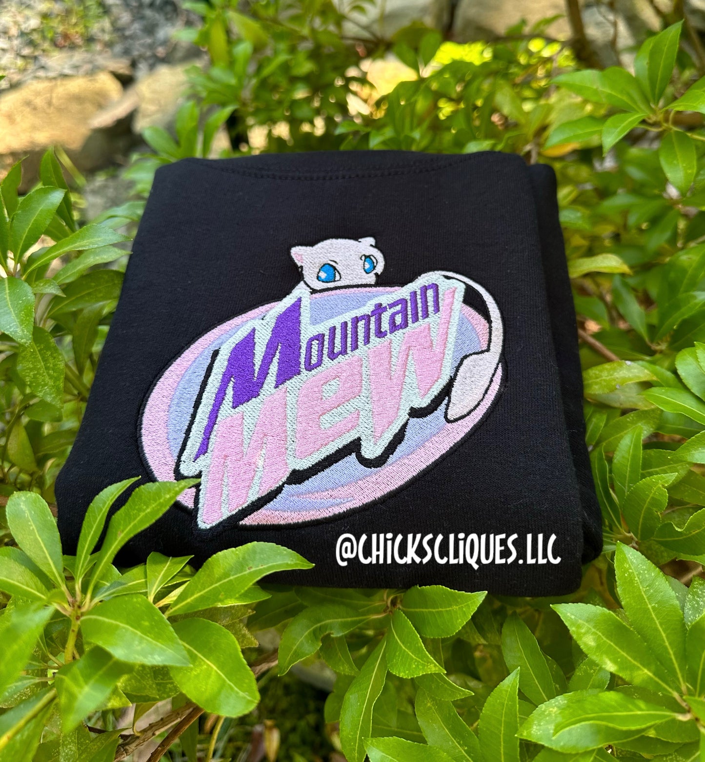 Anime Mountain Mew Embroidery Crewneck Sweatshirt