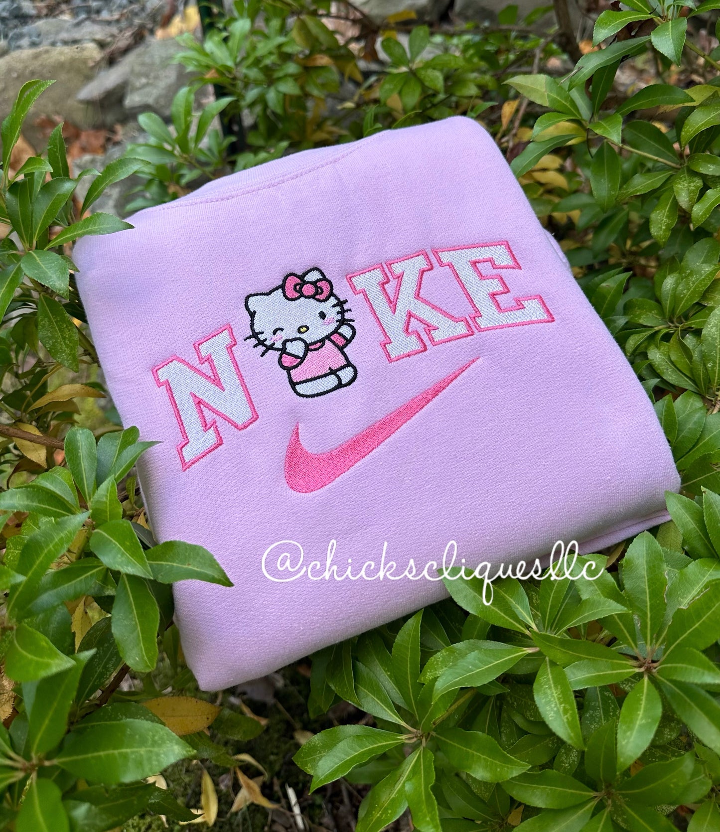 Kitty Blushing x Check *no sleeve* Embroidery Crewneck Sweatshirt