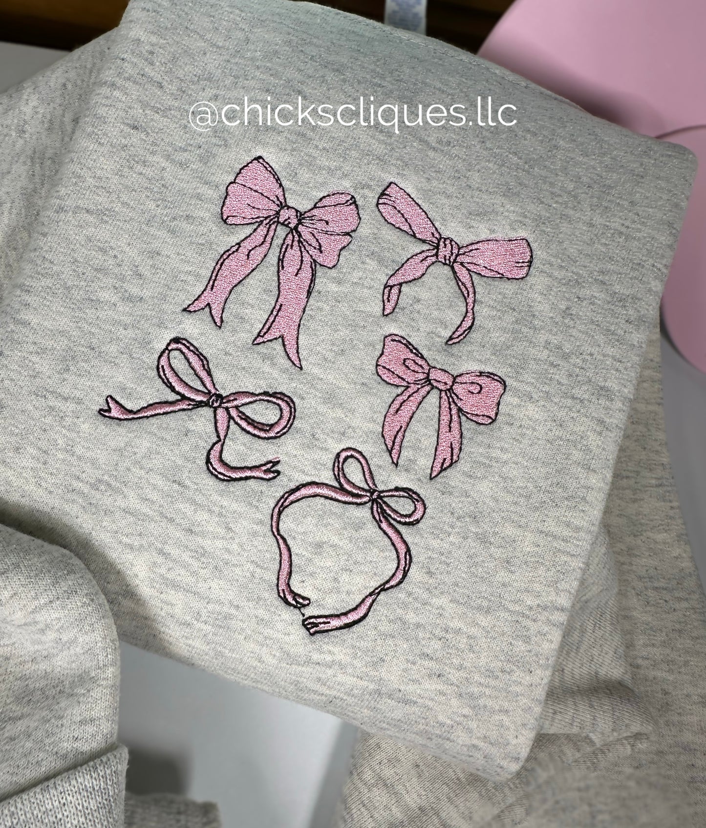 Four Bows Valentines Embroidery Crewneck Sweatshirt