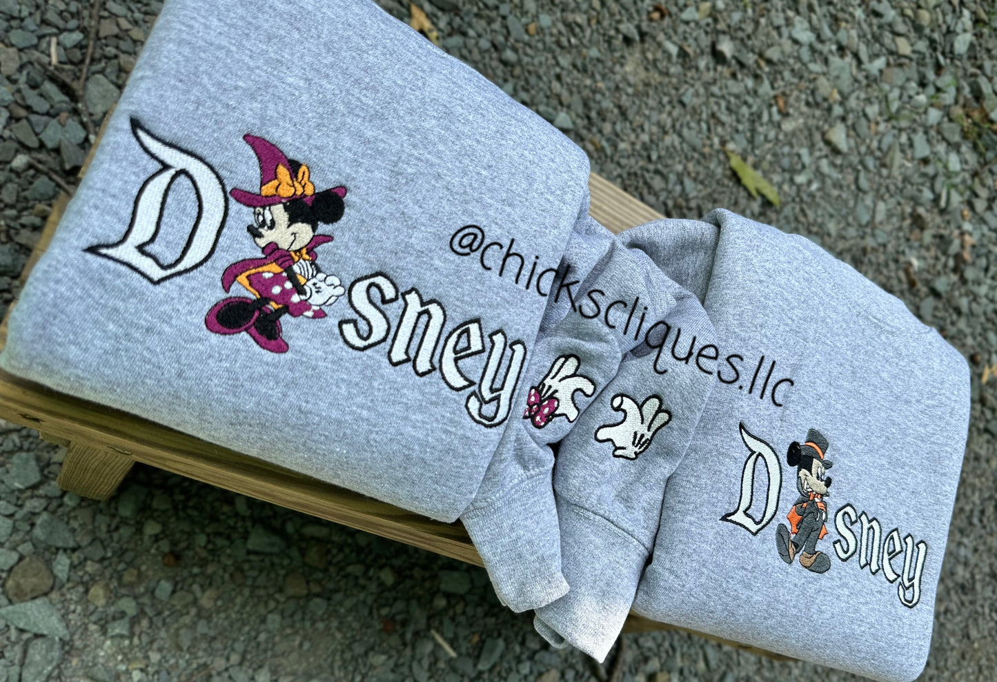 Mouse Couples With Sleeve Halloween Embroidery Crewneck Sweatshirt