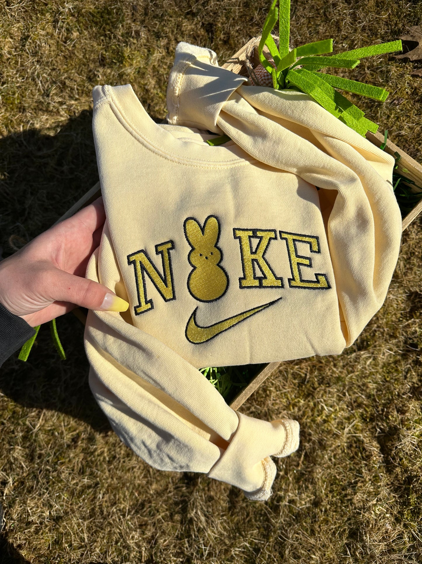 Exclusive Yellow Peeps Embroidery Crewneck Sweatshirt