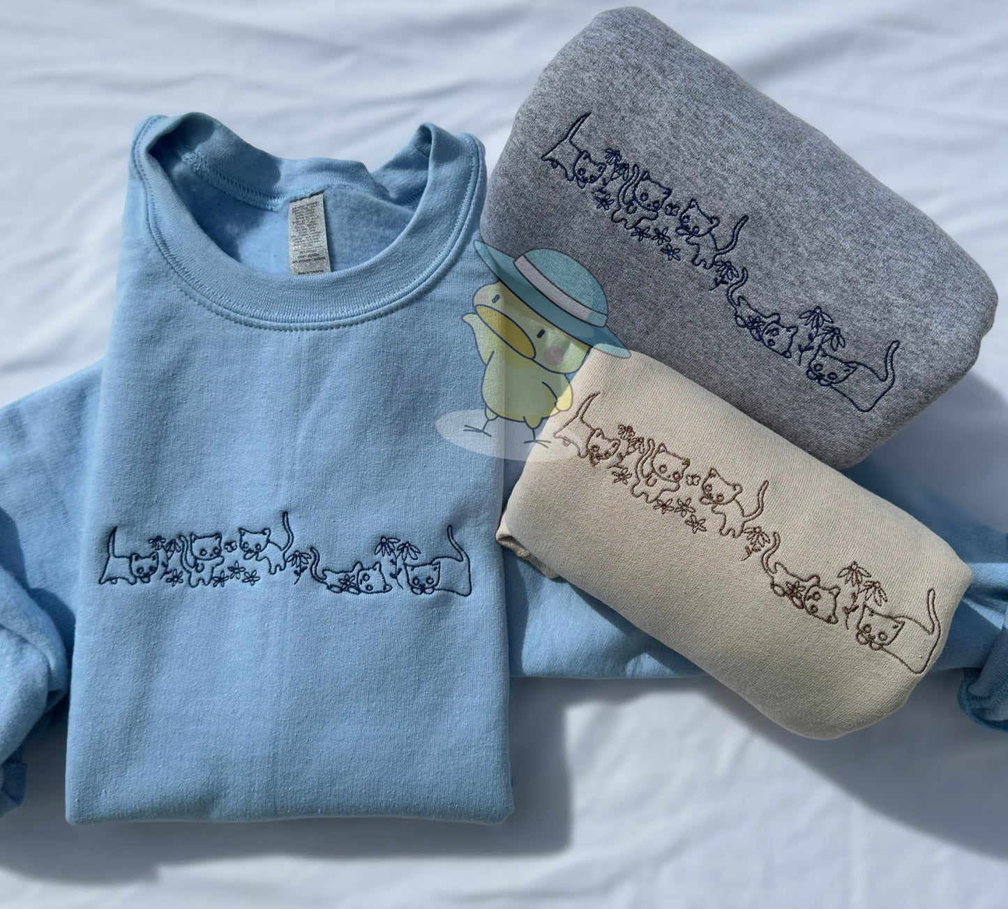 Kittens and Flowers Line Embroidery Crewneck Sweatshirt