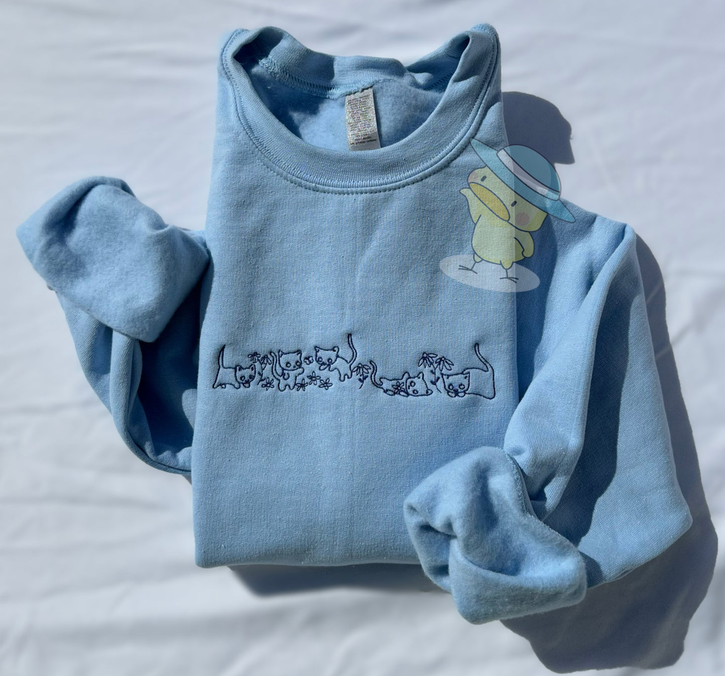 Kittens and Flowers Line Embroidery Crewneck Sweatshirt